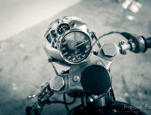 Metal & Grease Voyage au coeur de la matière quand, modelée par l'Homme, elle lui apporte ce sentiment profond et fondamental...